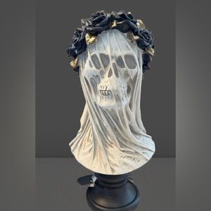 Ghost Veiled Christian Lacroix Bust Light Up Crown Skeleton Spooky Halloween HTF